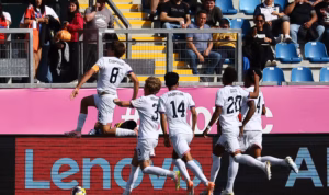 Estados Unidos sacude a Italia y avanza a cuartos de final