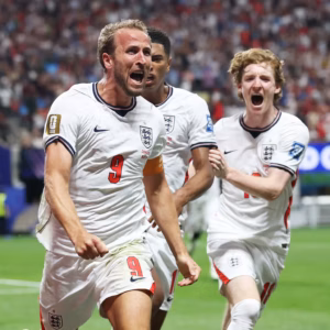 Kane salva a Inglaterra, una vez más