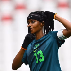 España avanza con autoridad y Nigeria supera a China