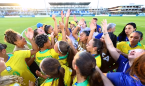 Brasil y Japón comienzan con victorias